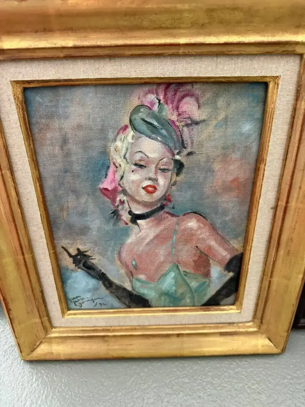 Portrait peint d'une femme élégante au chapeau.