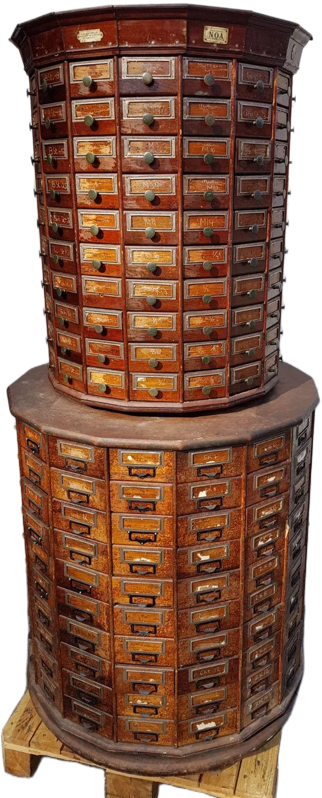 Grand meuble à tiroirs ancien en bois